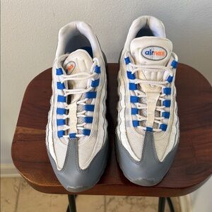 Nike Air Max Men's White, Blue, and Gray Sneakers